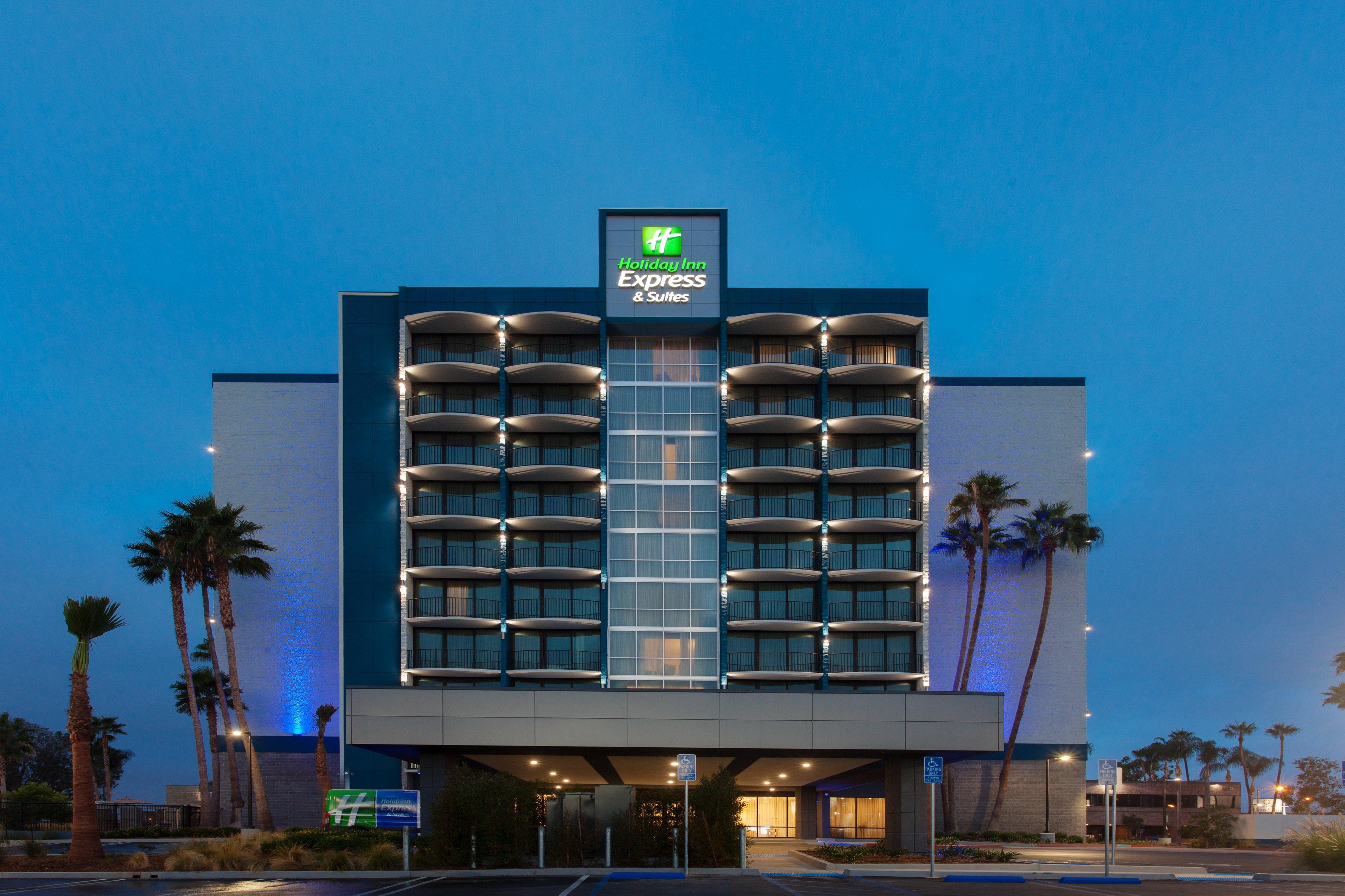 Holiday Inn Express & Suites Santa Ana - Orange County By Ihg מראה חיצוני תמונה